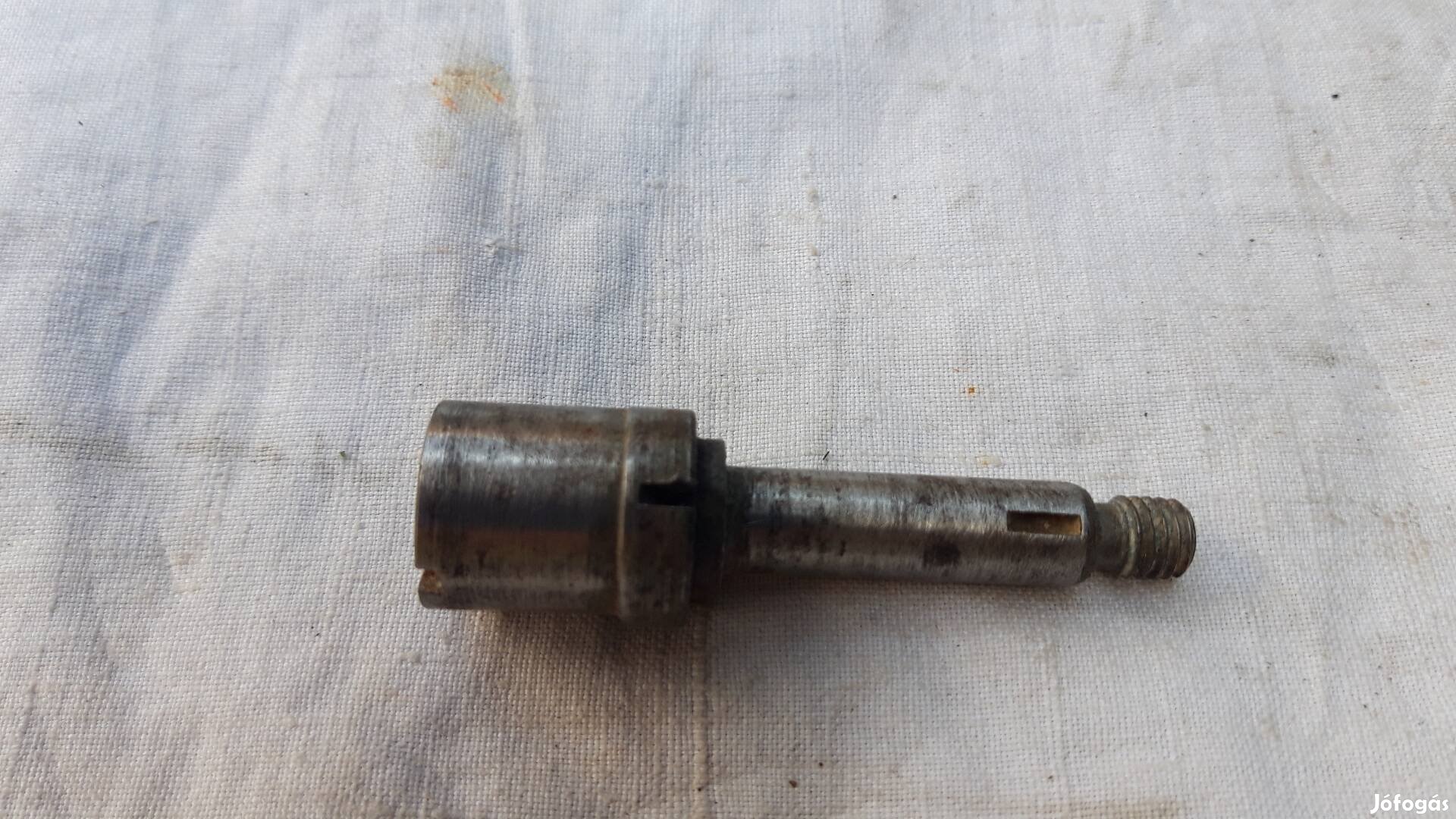 Wartburg 353 és Barkas gyujtásmeghajtó tengely új DDR