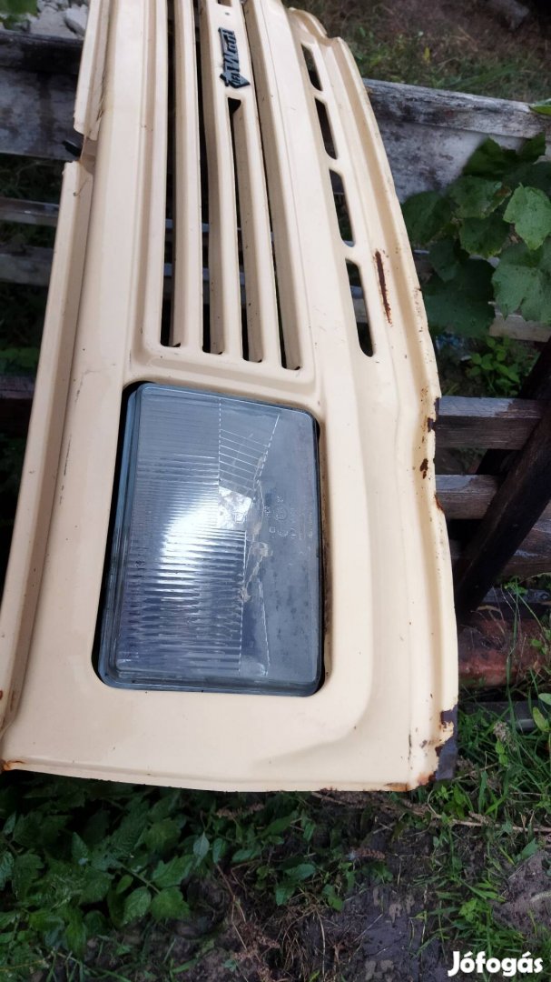 Wartburg 353 homlokfal