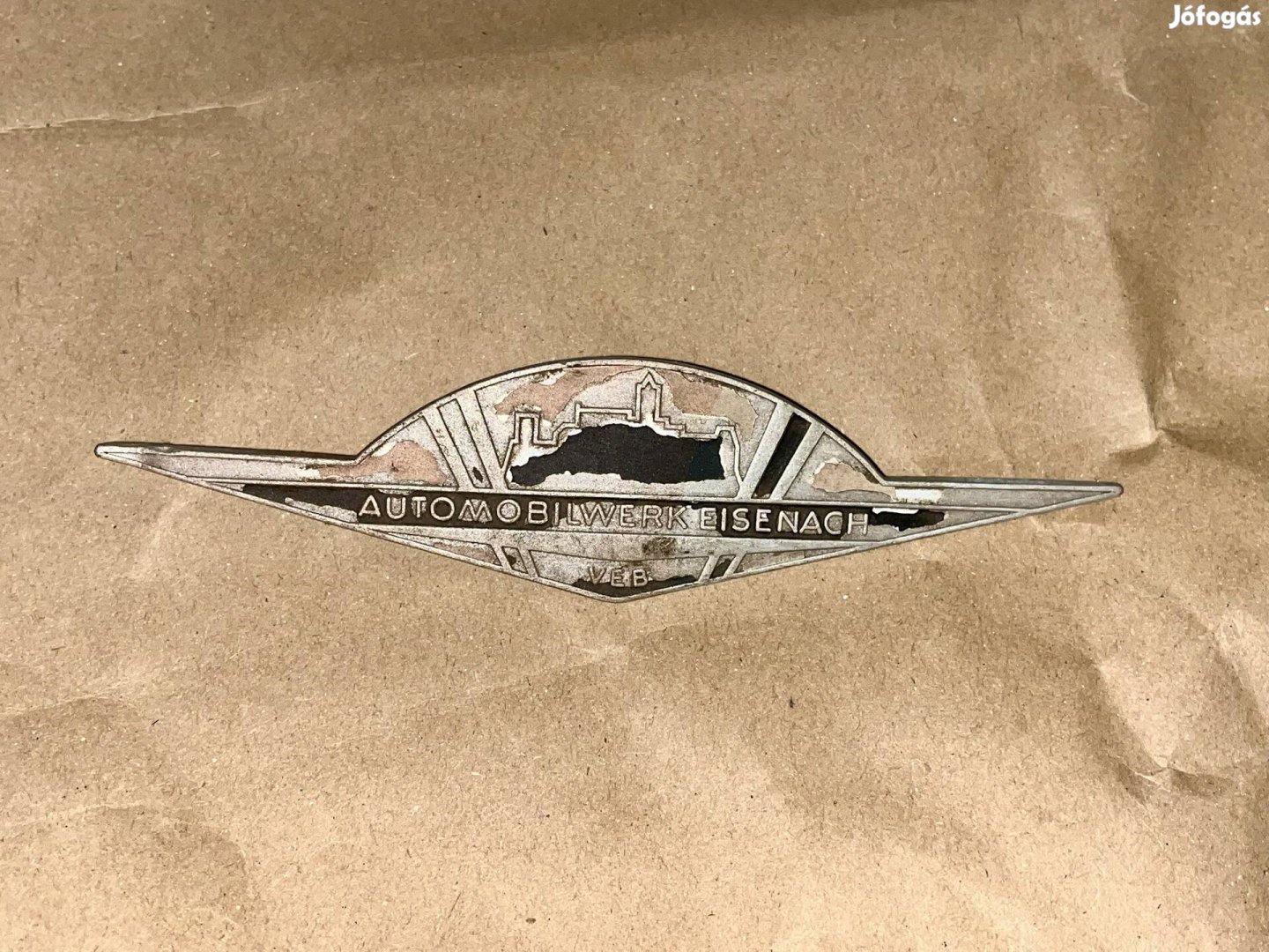 Wartburg 353 motorháztető embléma