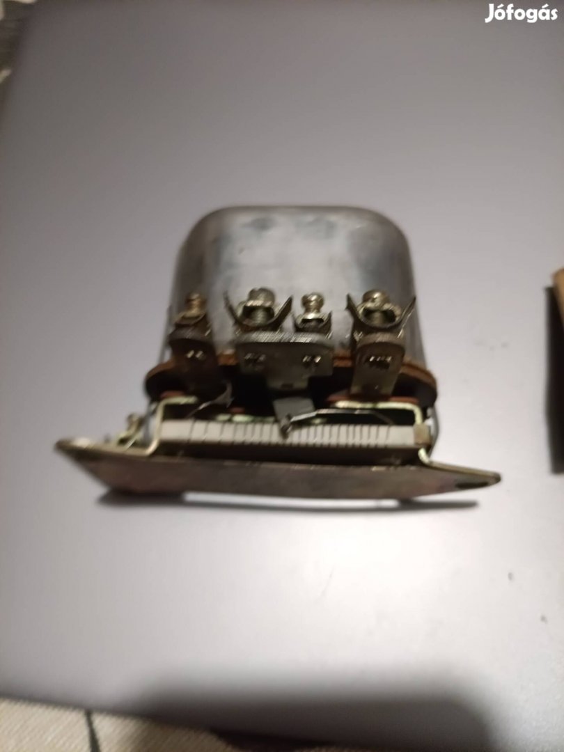 Wartburg,Barkas,Robur új feszültségszabályzó 12 v