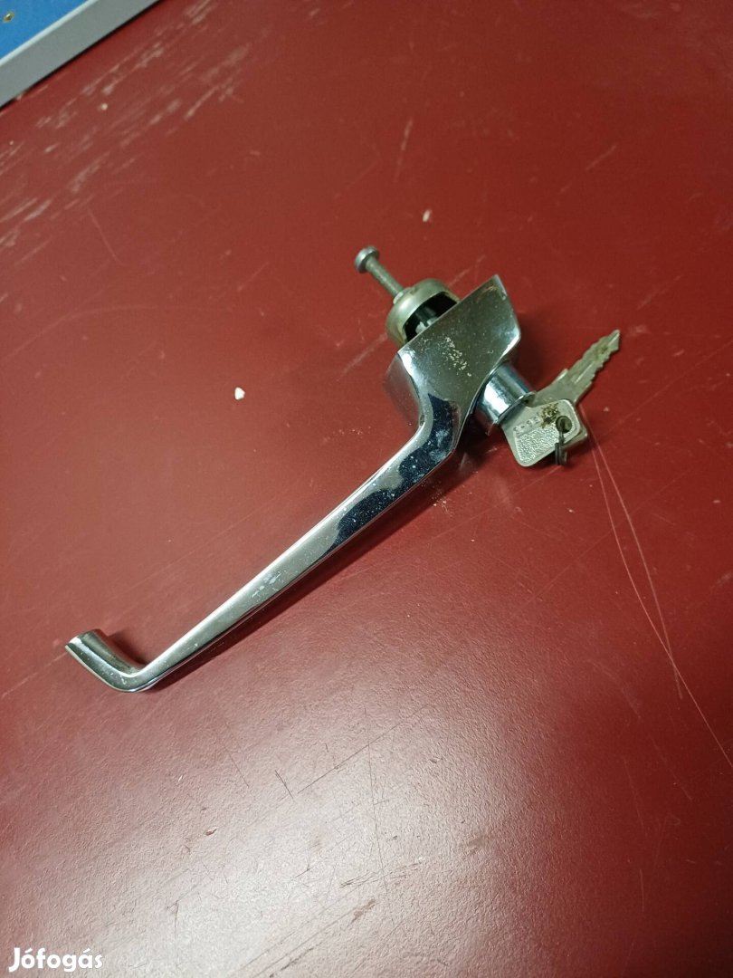 Wartburg-Trabant-Ifa kilincs.