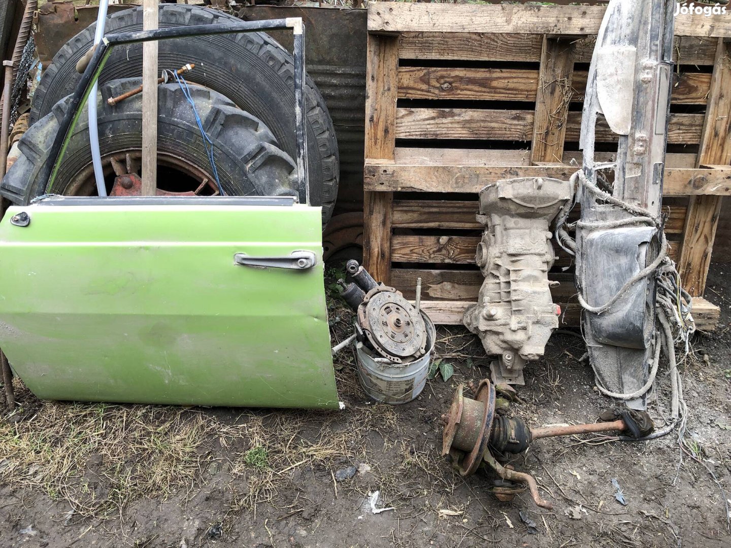 Wartburg alkatrészek eladó