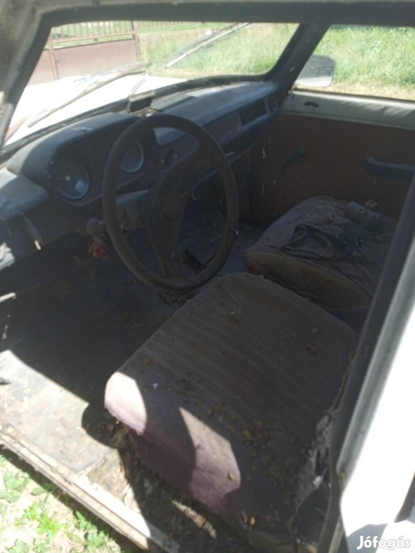 Wartburg alkatrésznek eladó 