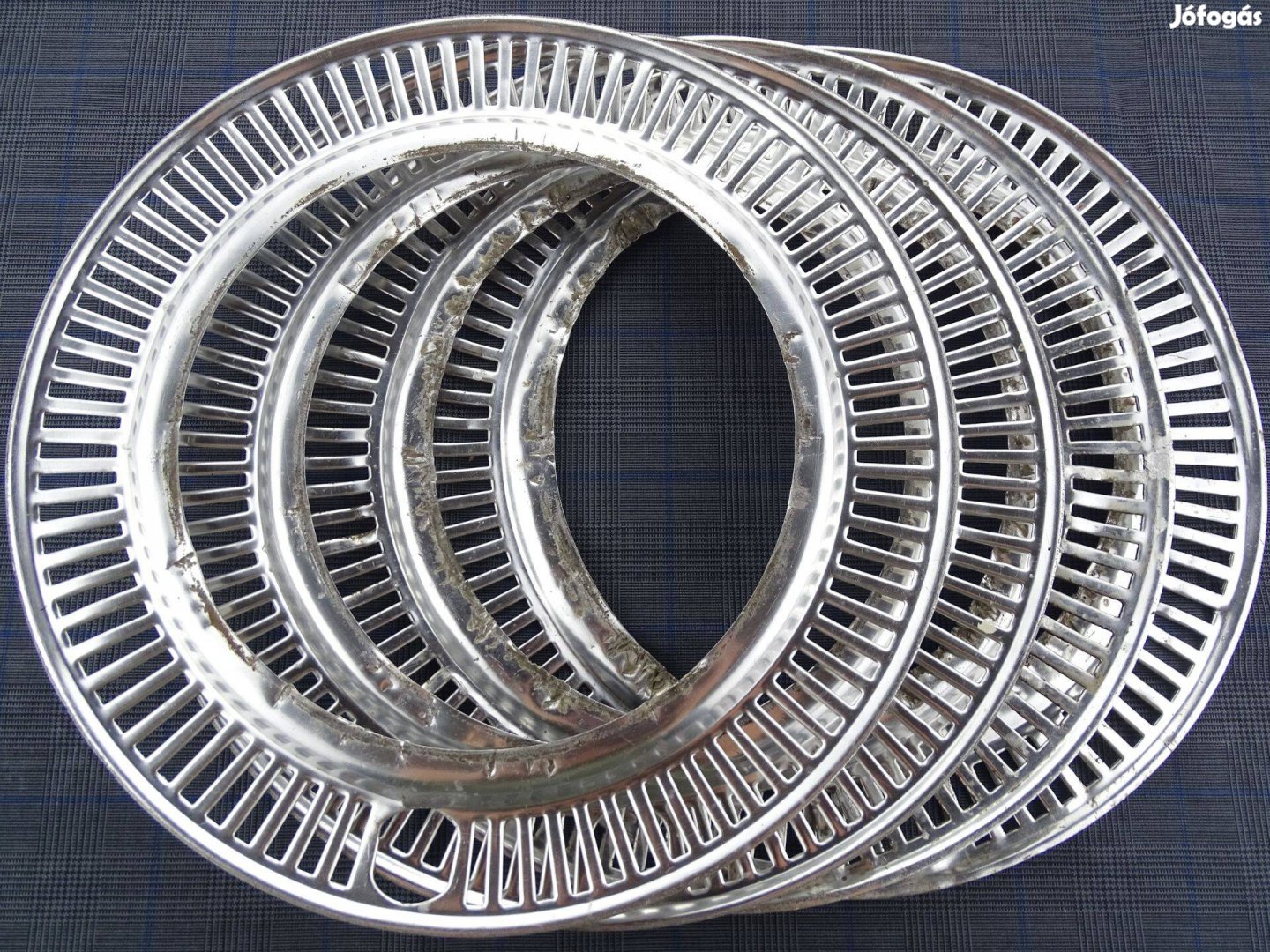 Wartburg alumínium dísztárcsa garnitúra