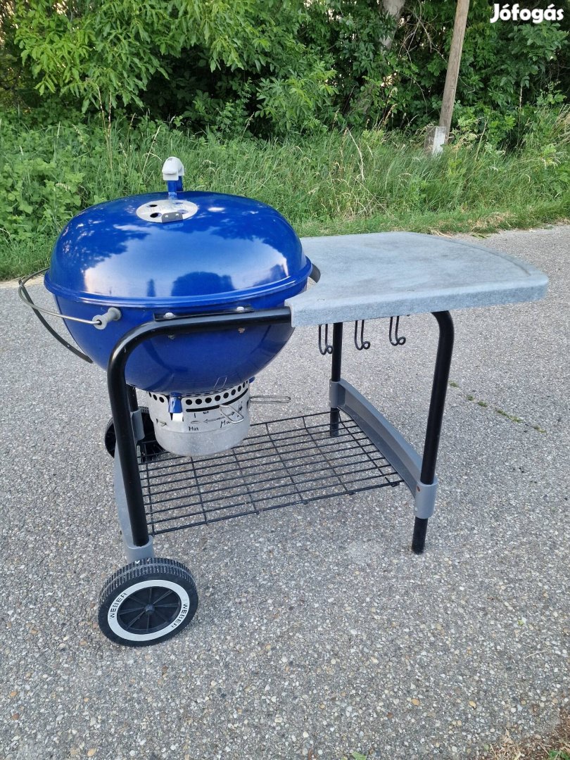 Weber minőségi faszenes grillkocsi grillsütő gömbgrill