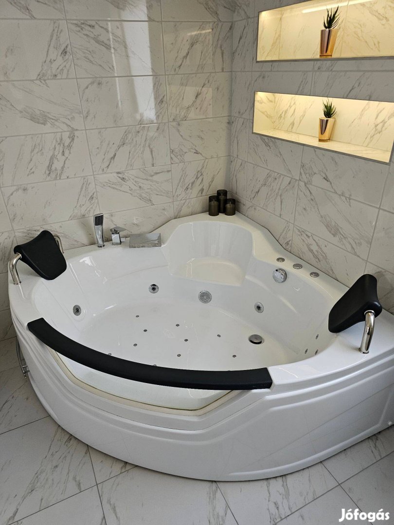 Wellis Milan Spa kád szett fürdőkád, hidromasszázs 155x155 cm (Tivoli)