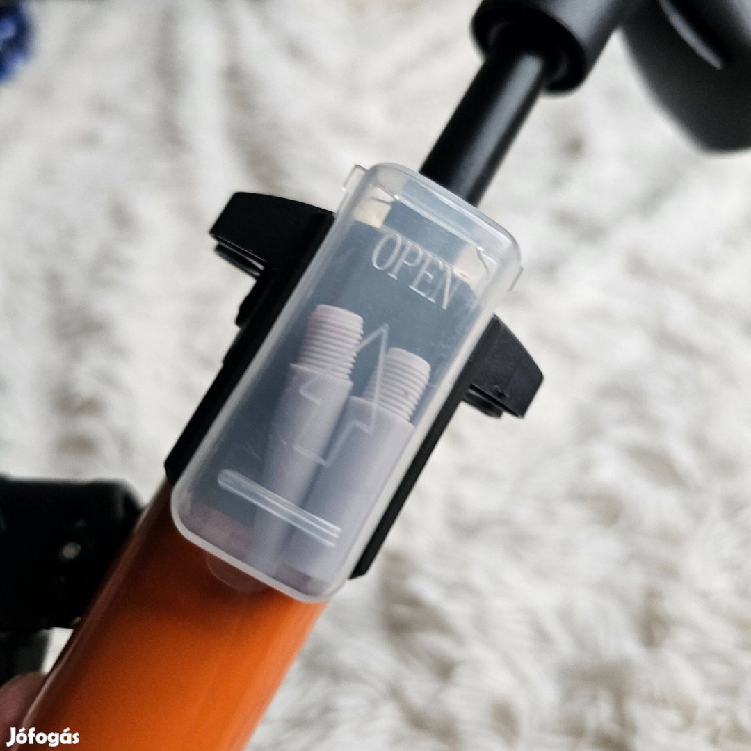 West Biking pumpa 11 bár ig jó teljesen új