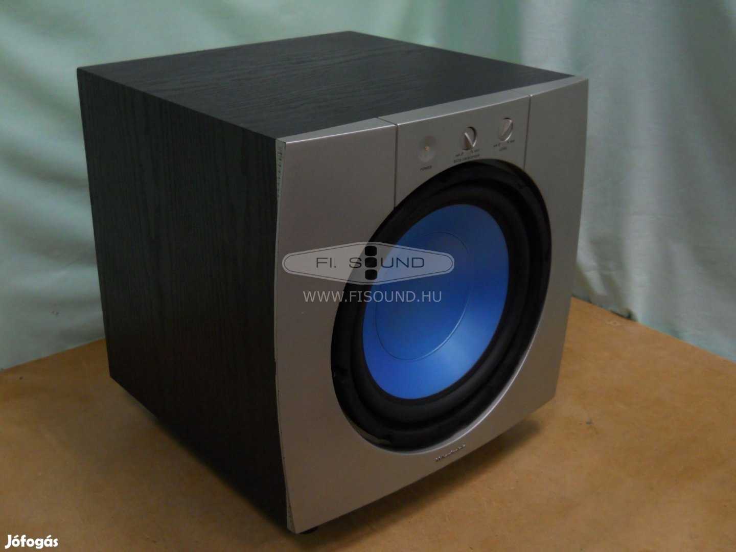 Wharfedale Zaldek ,150W,aktív subwoofer 25cm-s