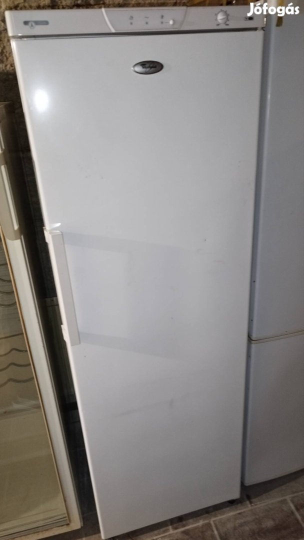 Whirlpool 266 literes fagyasztószekrény garanciával 