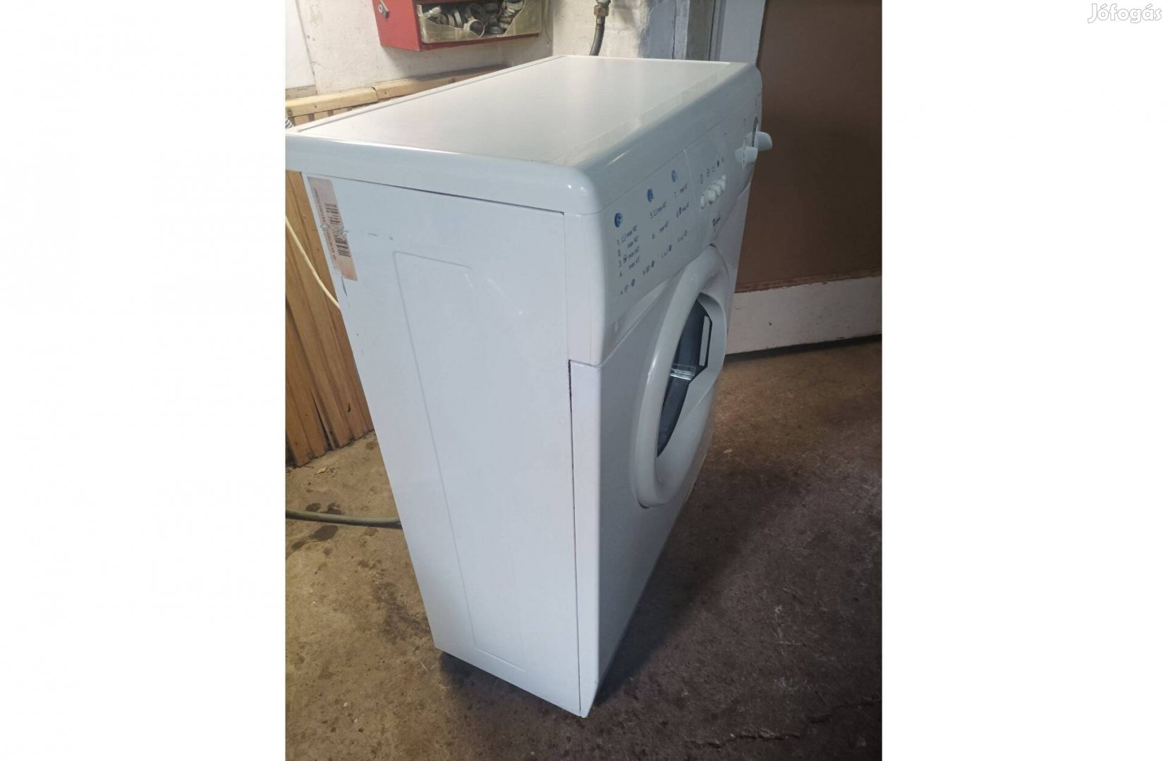Whirlpool keskeny mosógép szállítással