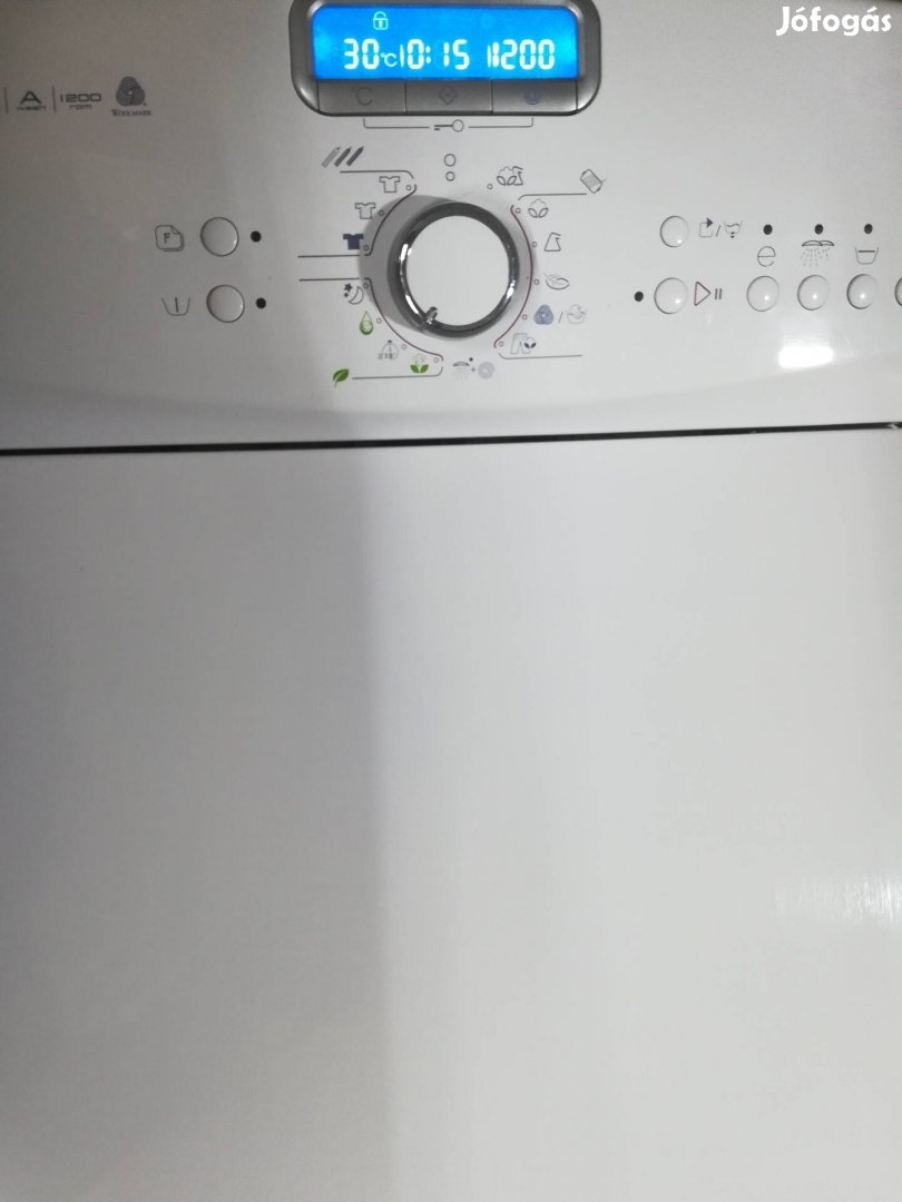 Whirlpool mosógép újszerű ,két év javítási garanciával