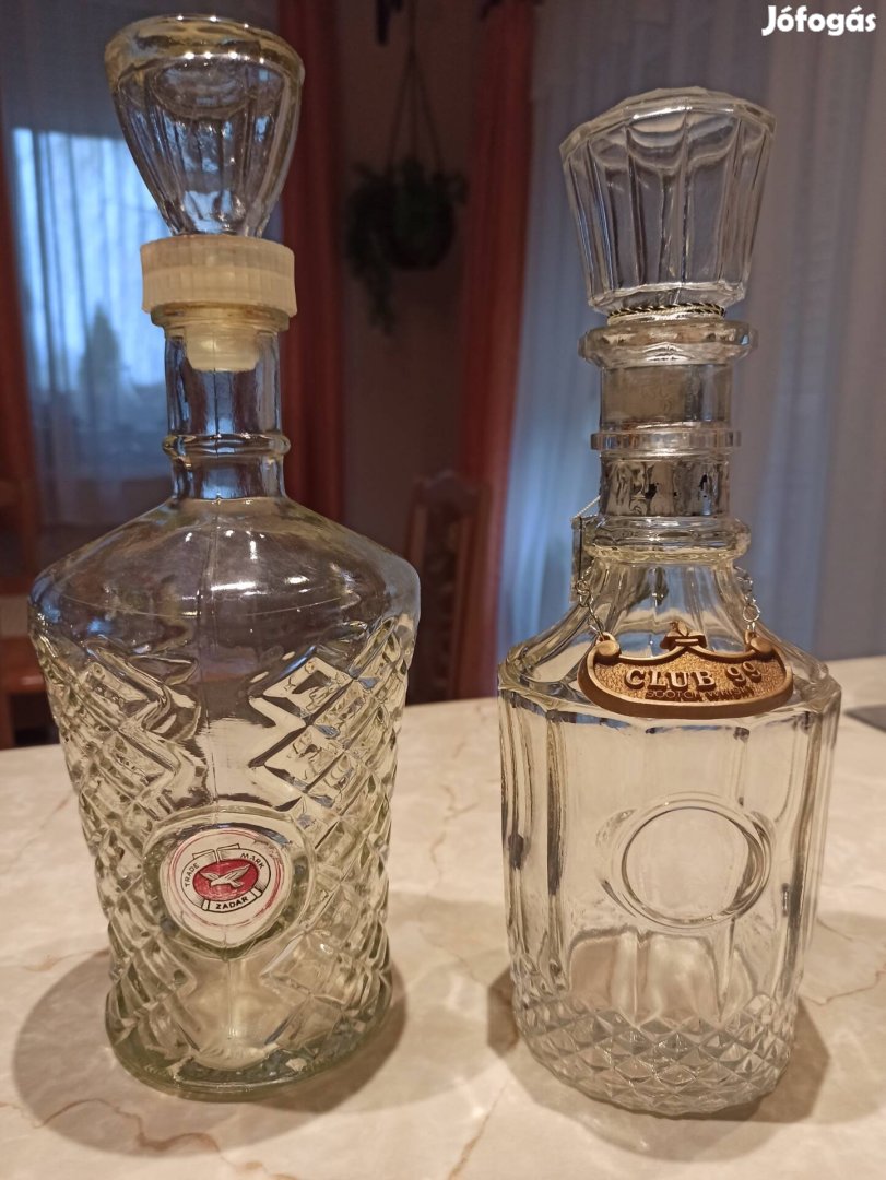 Whisky-s üvegek