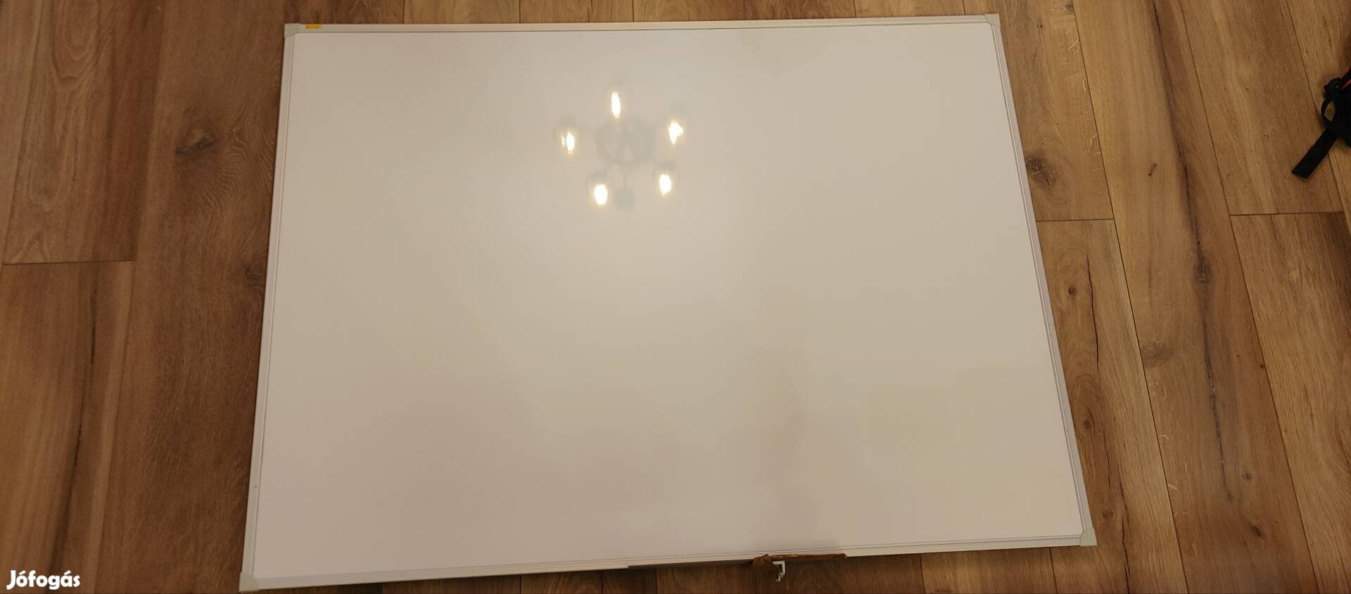 Whiteboard 90x120cm falra szerelhető mágneses tábla 