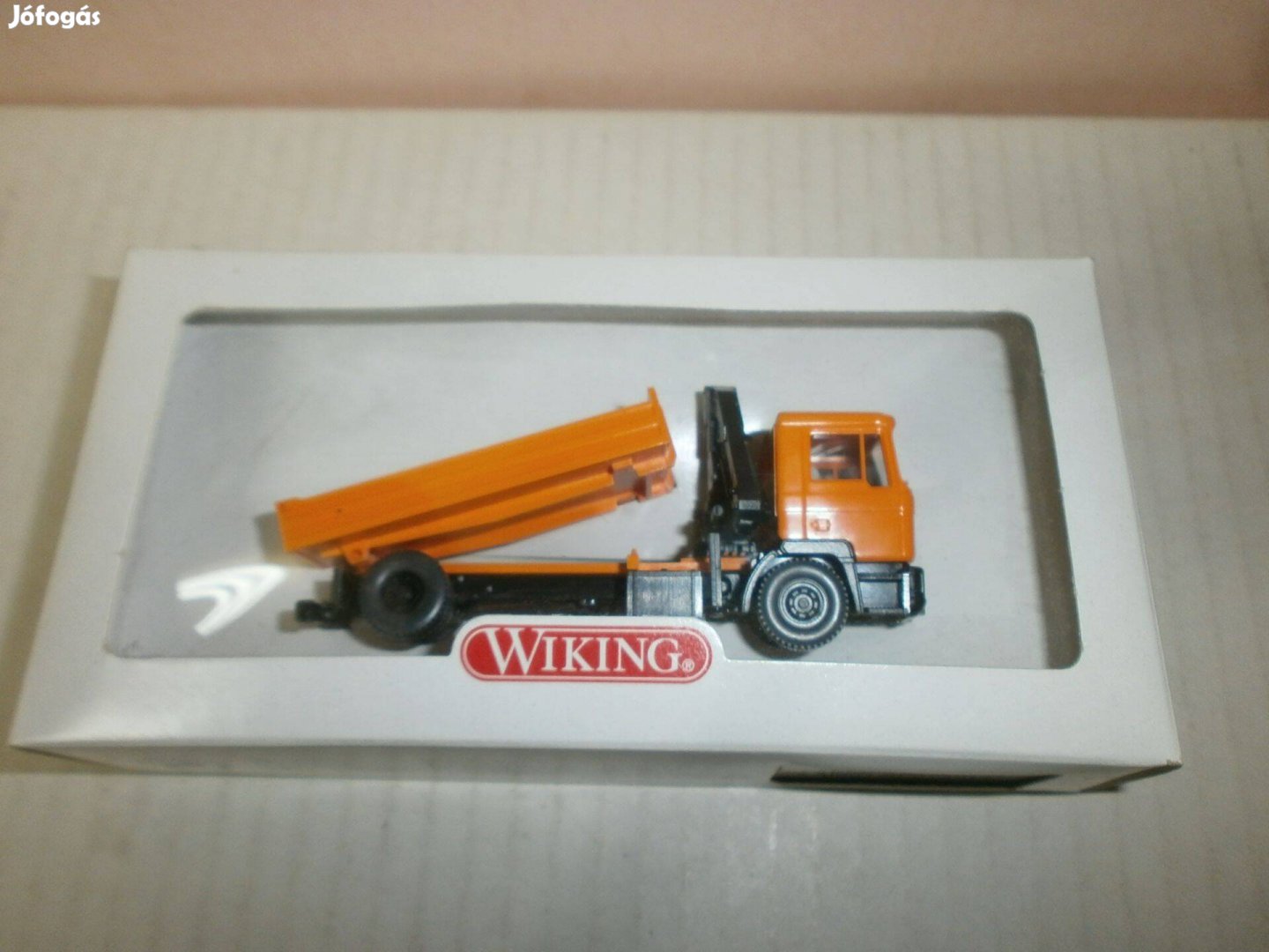 Wiking 675.01 - MAN - kipper kamion daruval -1:87