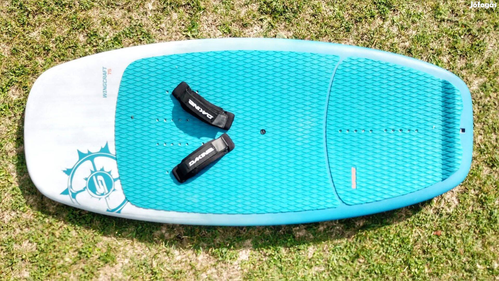 Wingfoilboard 75l Slingshot táska leash pántok