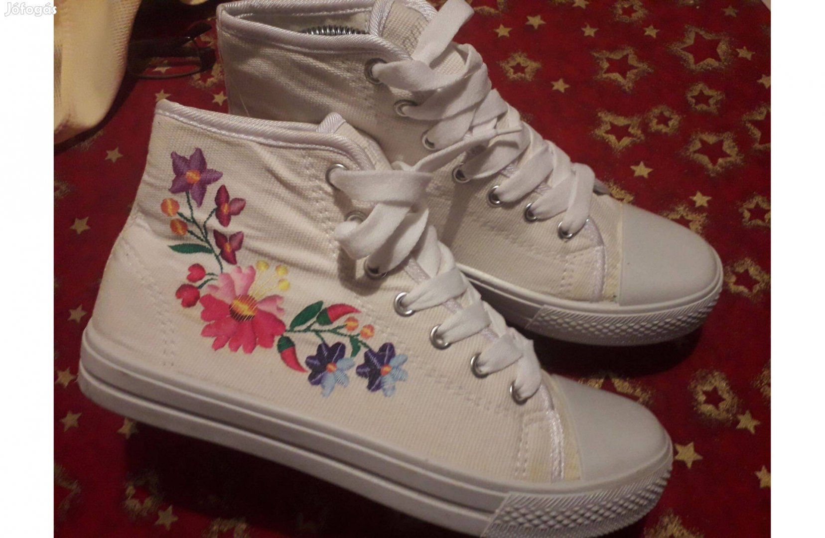 Wink fehér virágos fűzős dorkó vászon cipő 100% pamut 40 újszerű