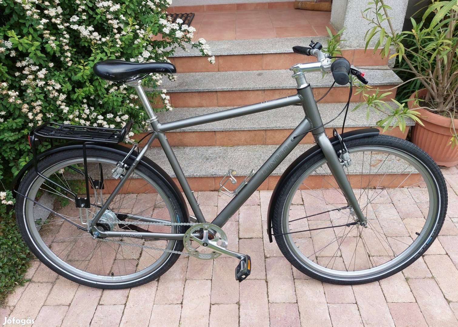 Winora trekking, Nexus8 váltóval, Magura fékkel