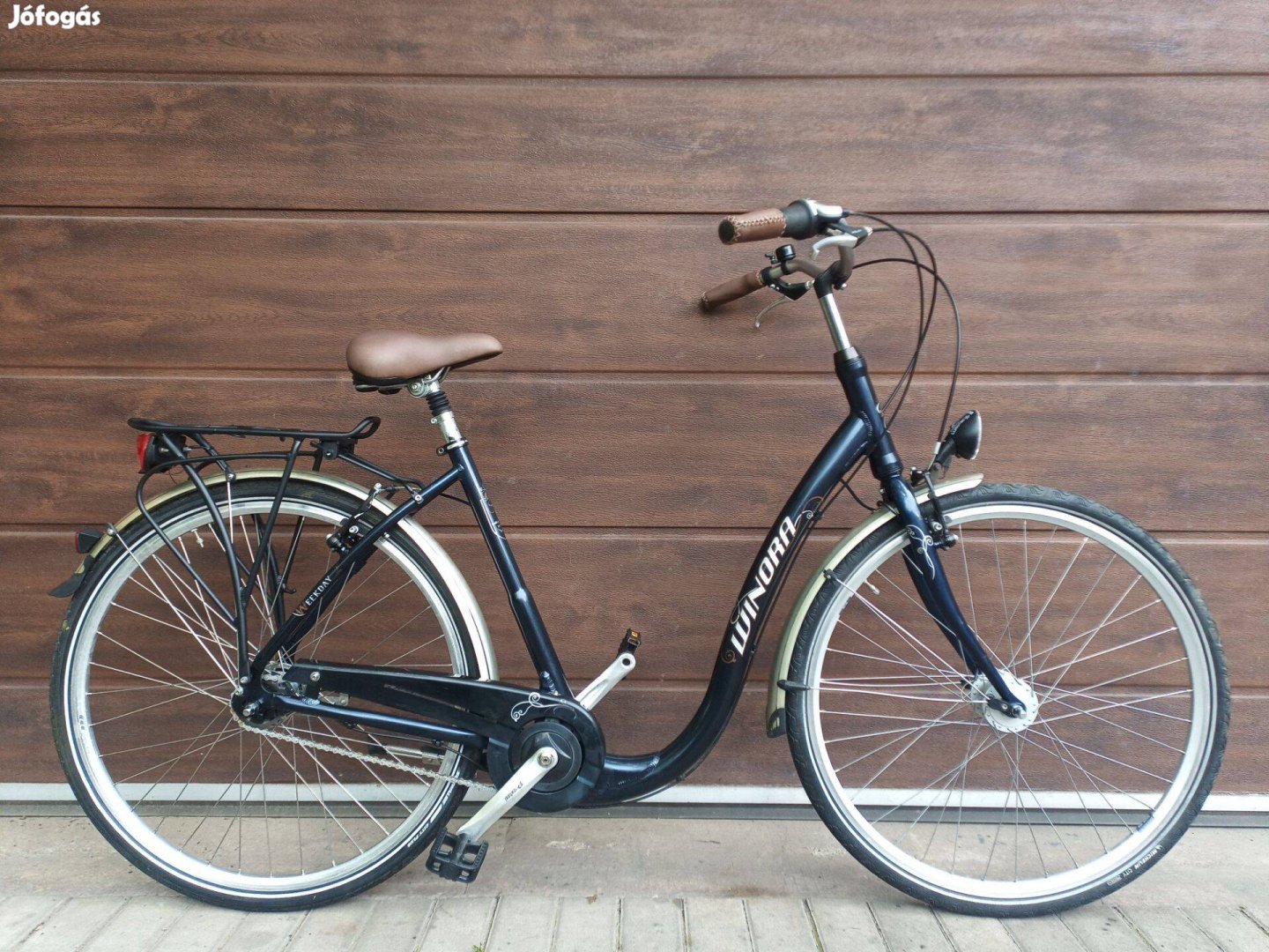 Winora weekday mélyvázas kerékpár agydinamóval
