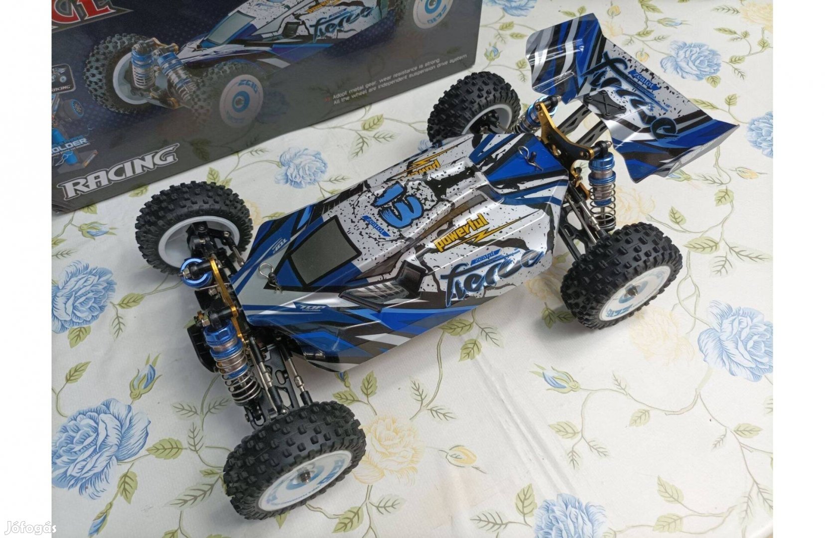 Wltoys 124017 típusú, teljesen új rc autó (75km/h, 4WD) eladó!