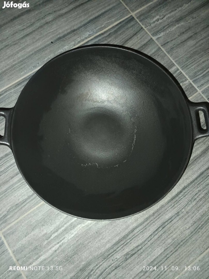 Wok serpenyő 