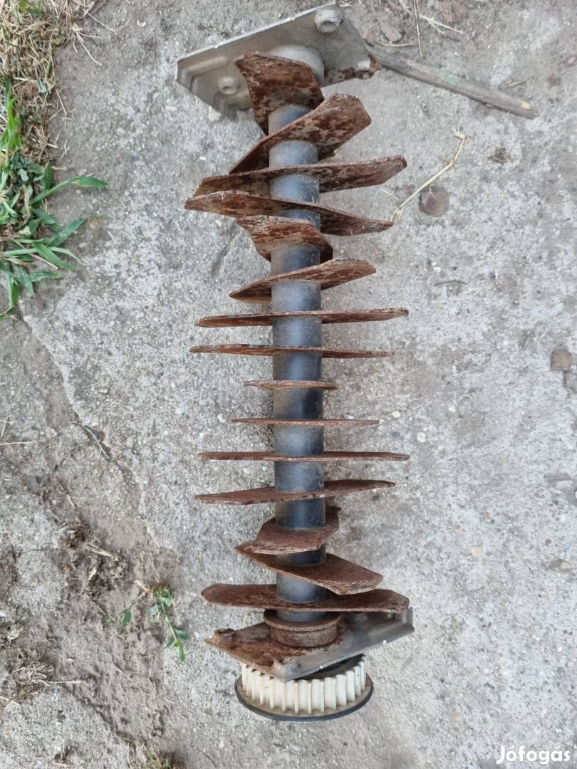 Wolf Garten 32B gyepszellőztető kés 