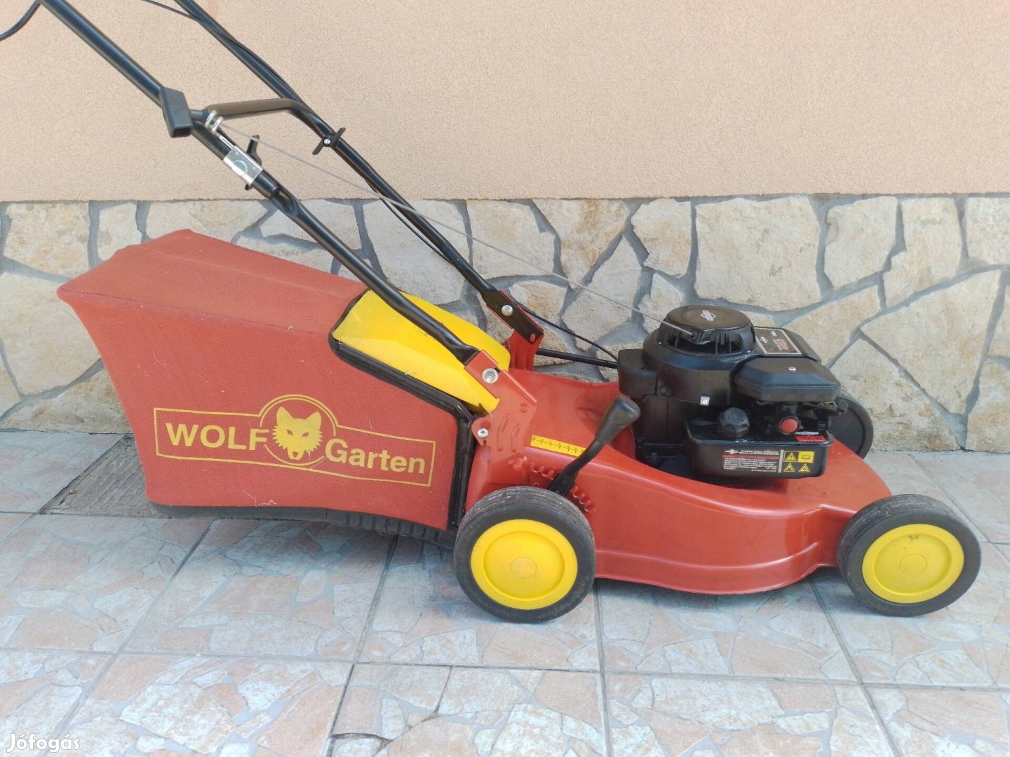 Wolf Garten Briggs motoros fügyűjtös fűnyíró jó állapotban. 
