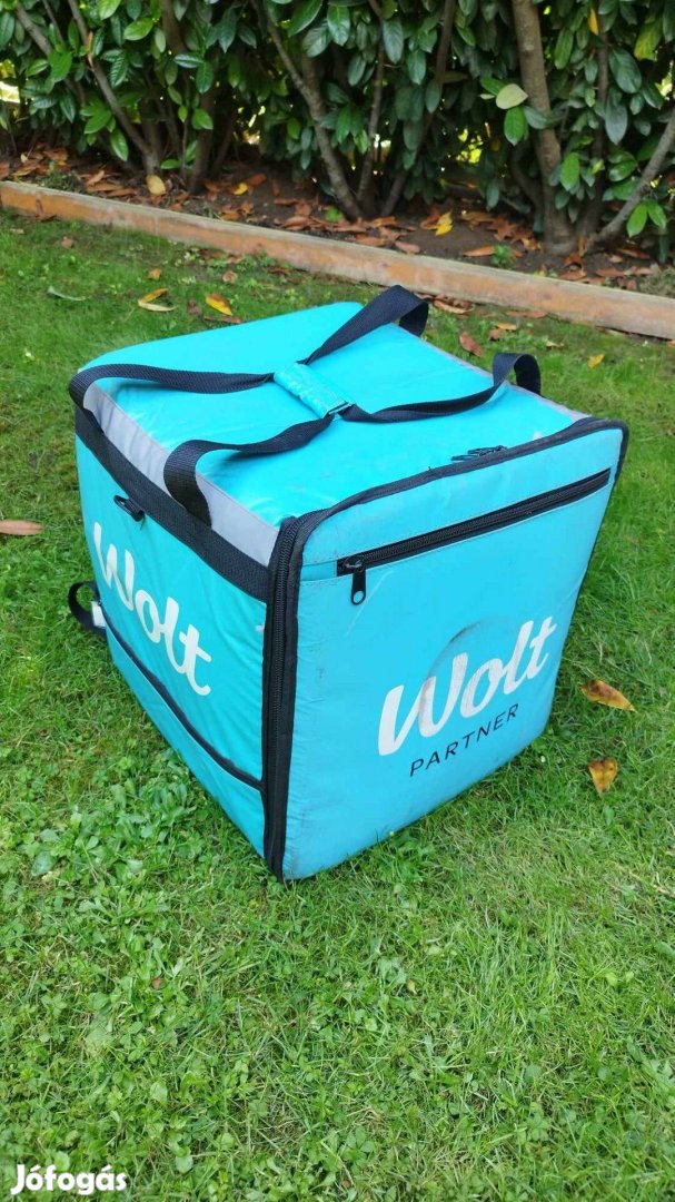Wolt woltos futártáska futár motoros biciklis melegentartó táska