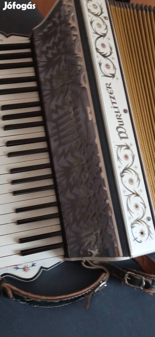 Wurlitzer harmonika 120-as 92 éves.