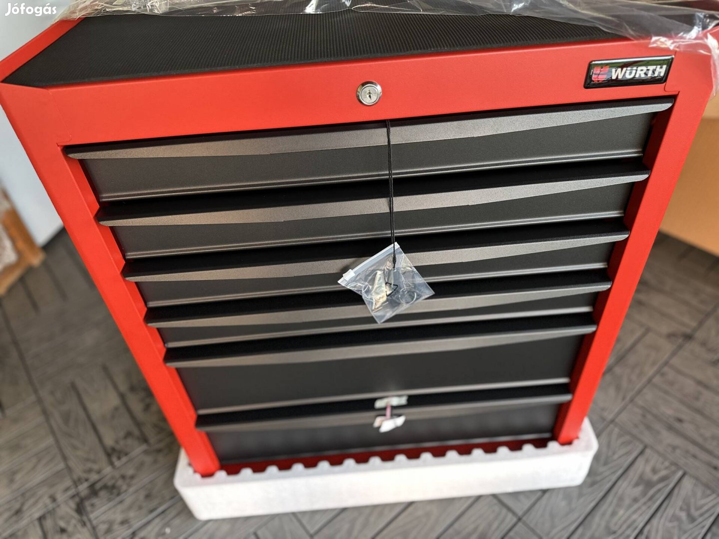 Würth 127 részes feltöltött szerszámkocsi