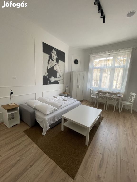XIII. Kerület, Pannónia utca, 82 m2-es, 3. emeleti, társasházi lakás