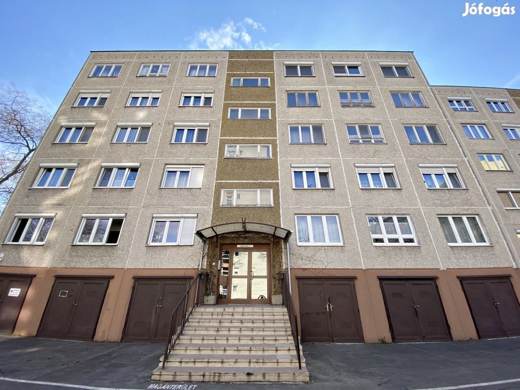 XIV. Kerület, Füredi park, 79 m2-es, 1. emeleti, társasházi lakás