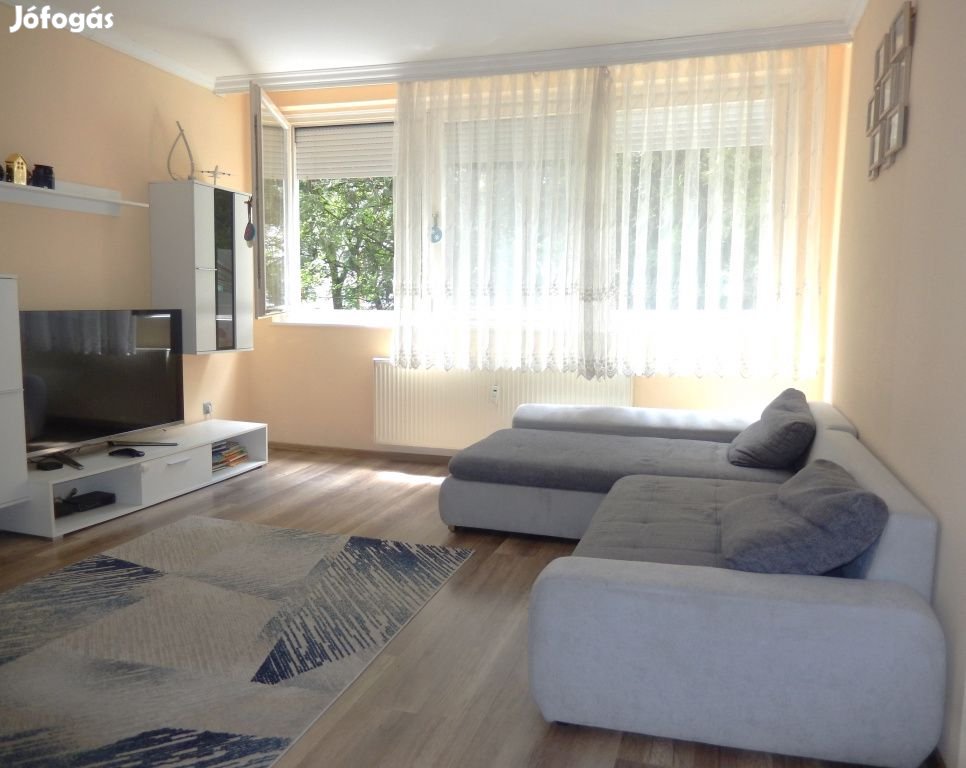XIV. Kerület, Füredi utca, 46 m2-es, magasföldszinti, társasházi lakás