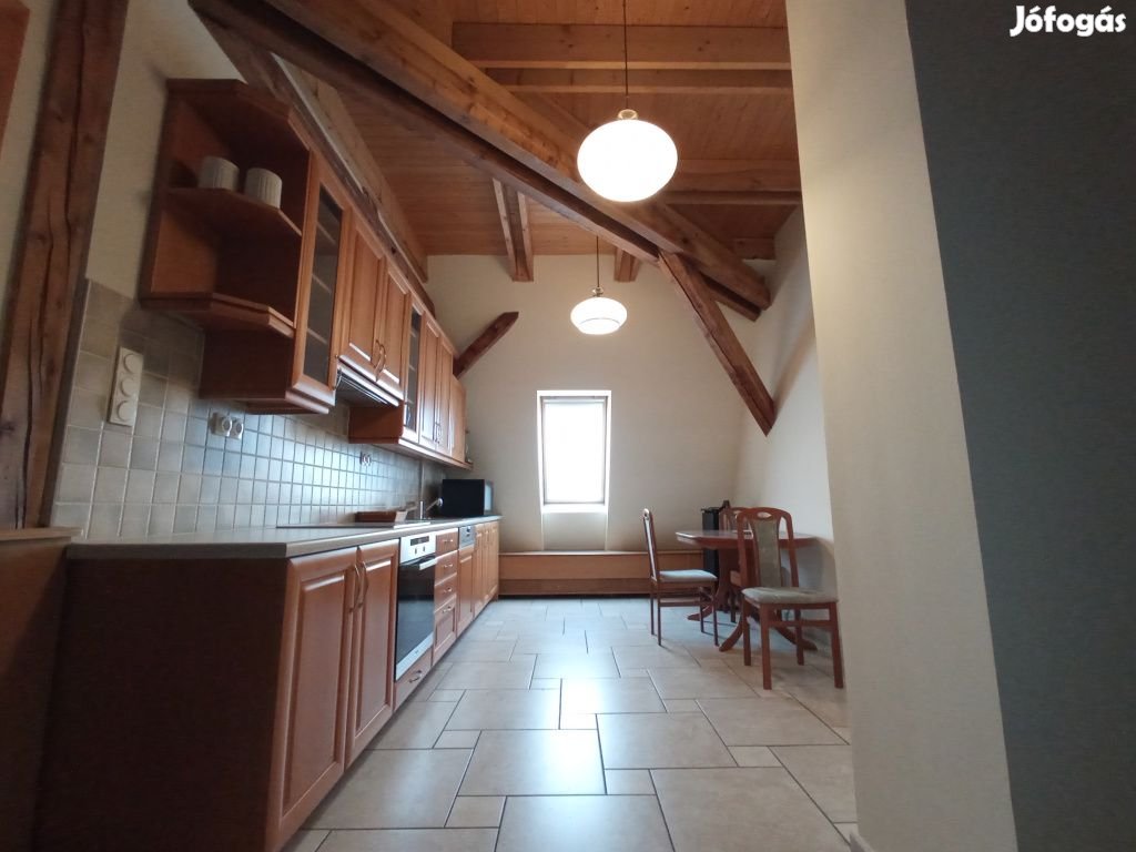XIV. Kerület, Izsó utca, 110 m2-es, 2. emeleti, társasházi lakás