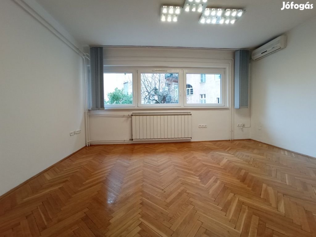XIV. Kerület, Jurisich Miklós utca, 92 m2-es, családi házban