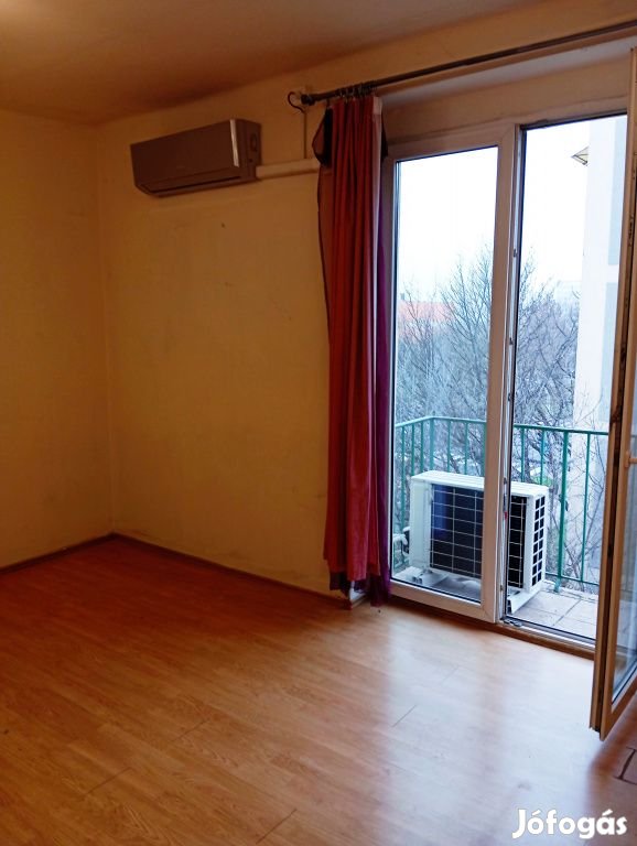 XIV. Kerület, Róna utca, 30 m2-es, társasházi lakás, 1