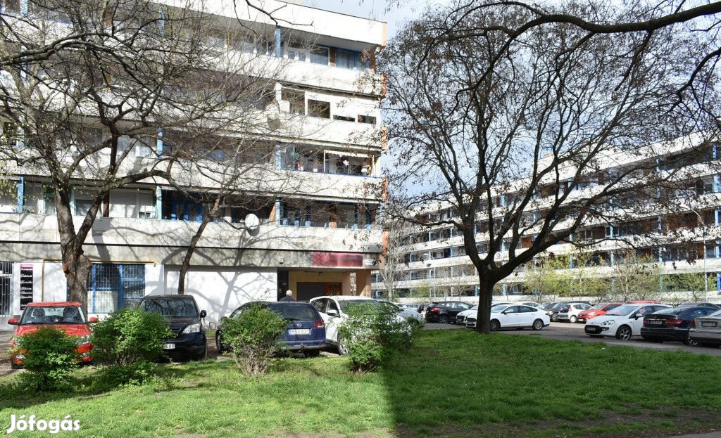 XIX. Kerület, József Attila utca, 57 m2-es, 1. emeleti, társasházi