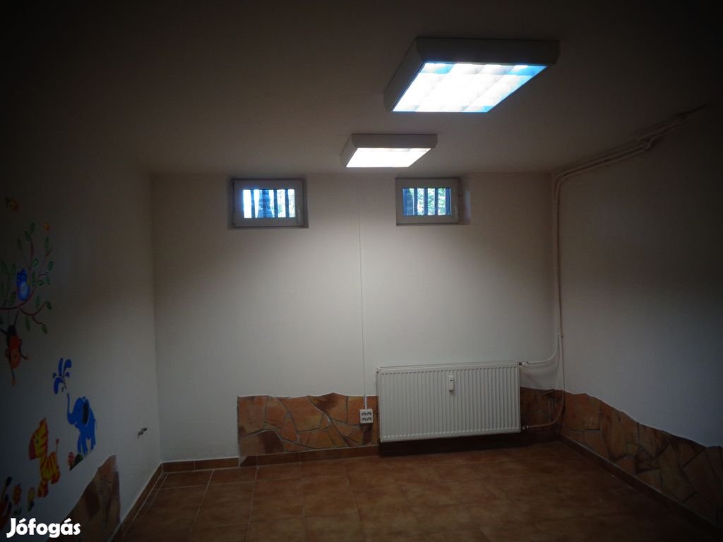 XIX. Kerület, Kosárfonó utca, 60 m2-es, üzlethelyiség utcai