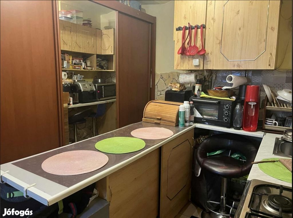 XIX. Kerület, Zrínyi utca, 55 m2-es, szuterén, társasházi lakás