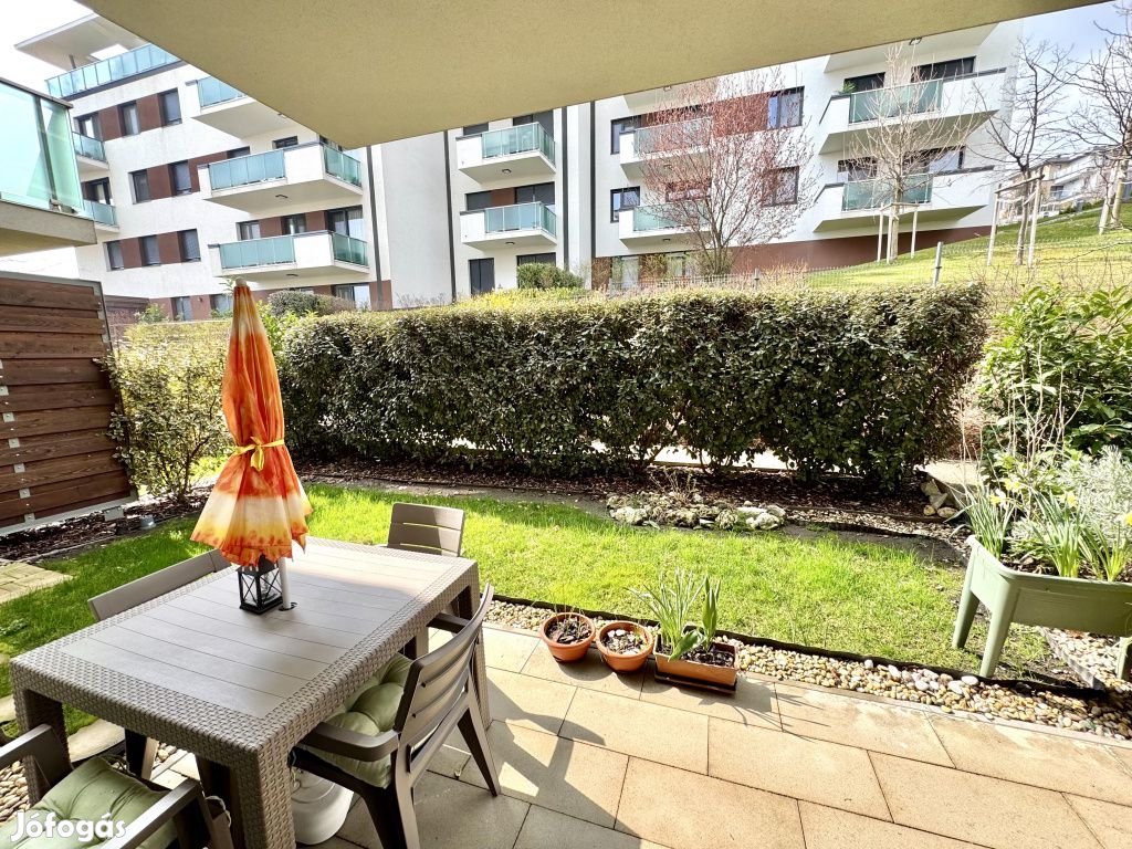 XI. Kerület, Madárhegyen csendes utcában, 44 m2-es, földszinti,