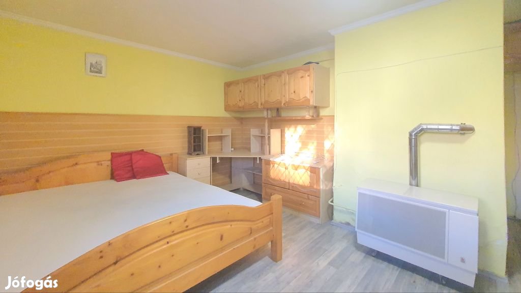 XI. Kerület, SÁRBOGÁRDI utca, 32 m2-es, társasházi lakás, 1