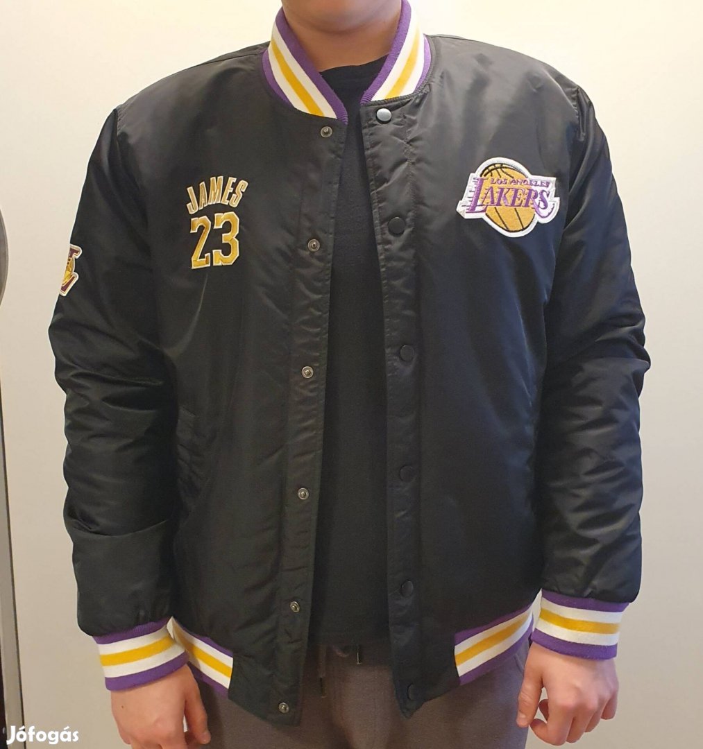 XL-es Los Angeles Lakers Lebron James NBA varsity bomber dzseki kabát