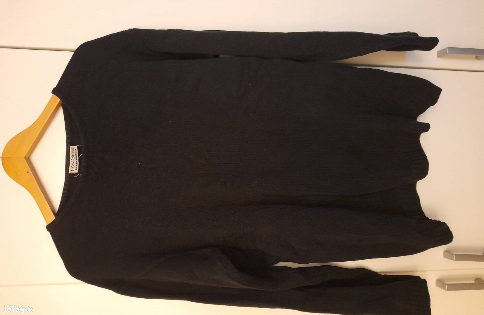 XL-es fekete L.o s a Soene pulóver