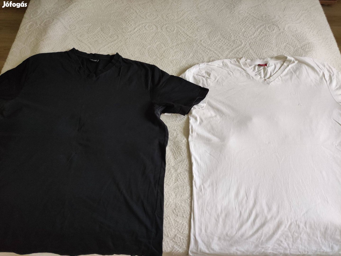 XL-es fekete és fehér férfi póló Olymp 1500.-Ft/db