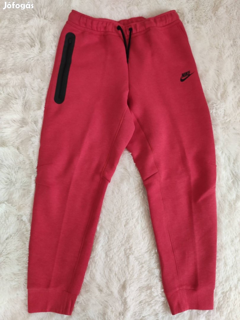 XL-es gyerek Nike Tech Fleece szanadidőnadrág