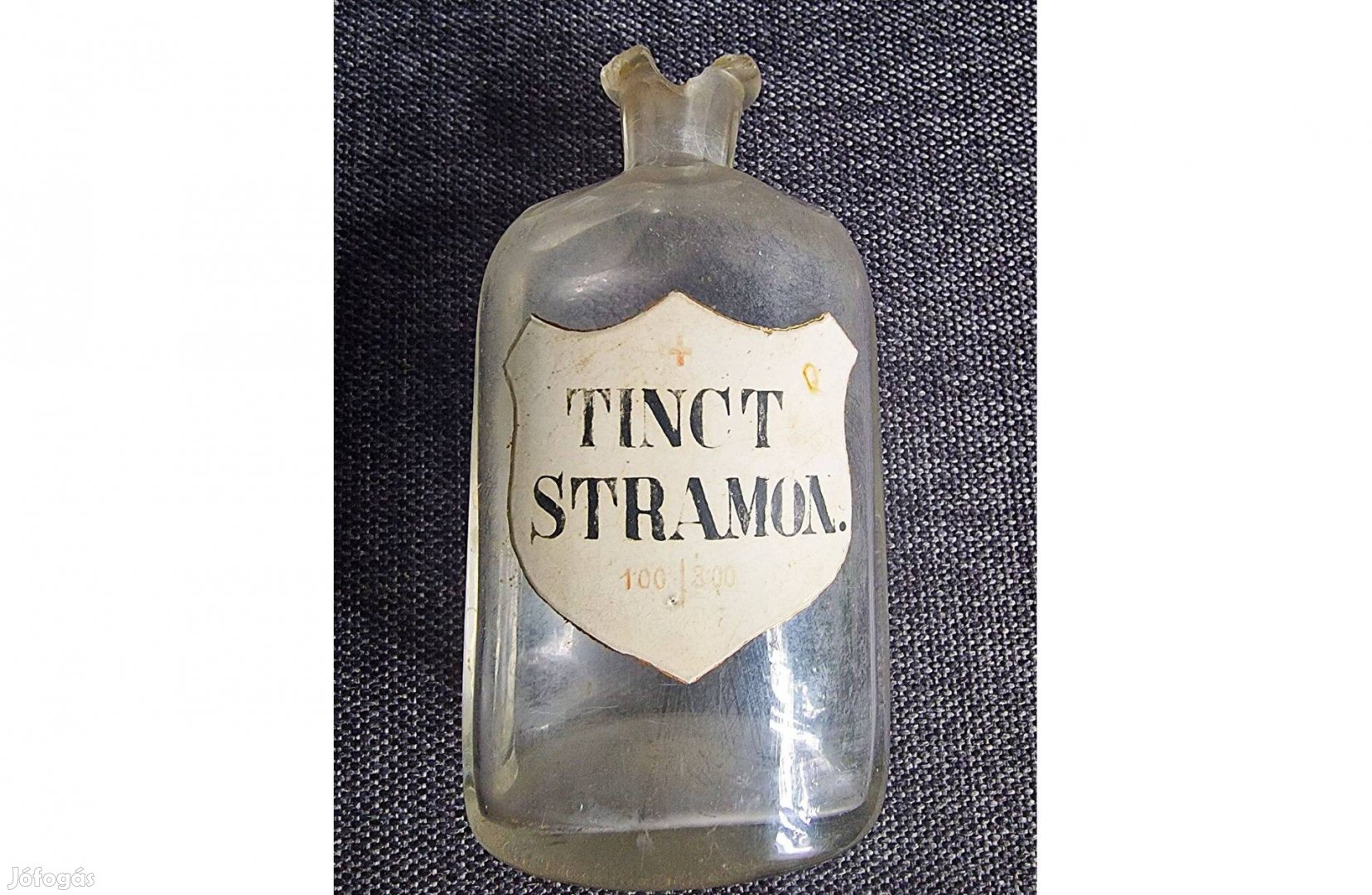 XVIII. századi patika üveg eladó kis csorbával