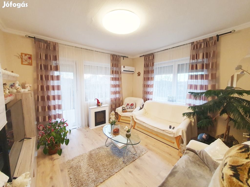 XVII. Kerület, Rákoscsaba-Újtelep csendes utca, 170 m2-es, 2