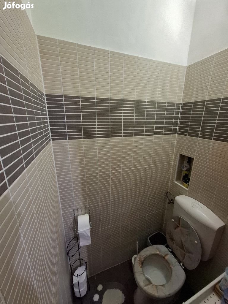 XV. Kerület, Bethlen Gábor utca, 60 m2-es, házrész, 2 szobás