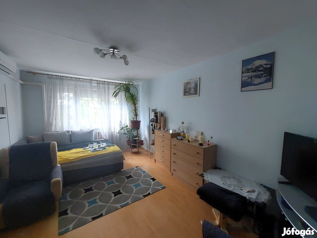 XV. Kerület, Páksomliget utca, 65 m2-es, 3. emeleti, társasházi lakás