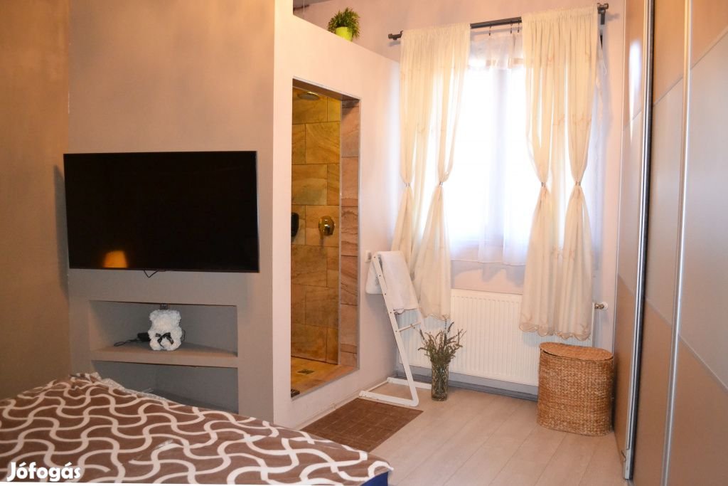 XV. Kerület, Pestújhely, 187 m2-es, 2 generációs, családi ház