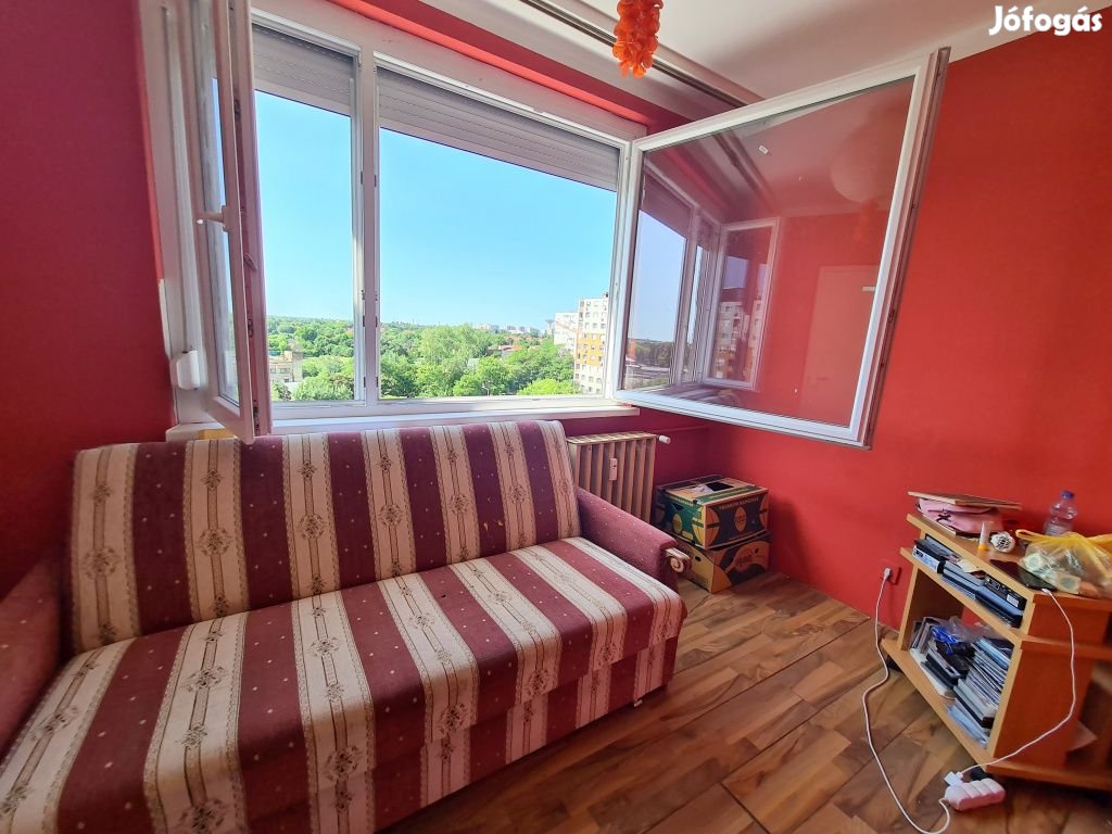 XXI. Kerület, Ady Endre út, 35 m2-es, 8. emeleti, társasházi lakás